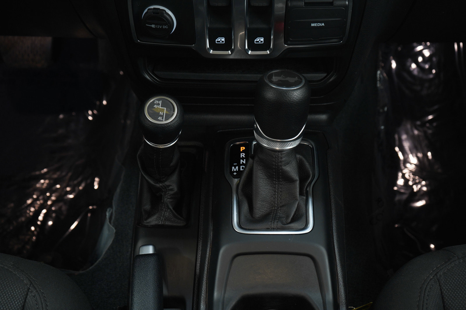 Used 2022 Jeep Wrangler Sport S image 17