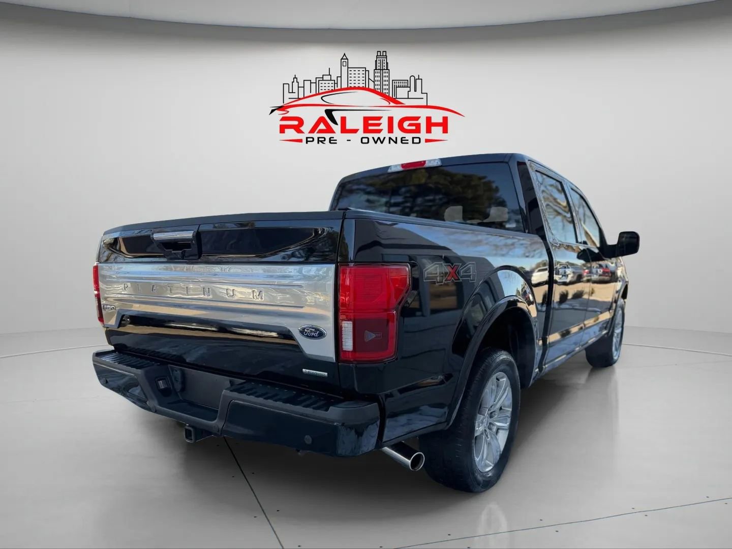 Used 2018 Ford F150 Platinum w/ Trailer Tow Package AWD/4WD image 5