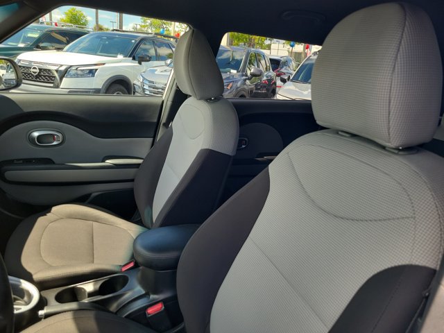 Used 2016 Kia Soul FWD image 15