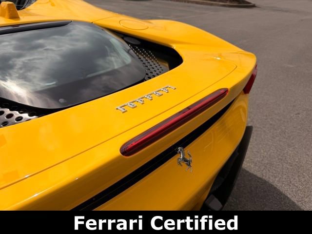 Used 2022 Ferrari SF90 Spider image 17