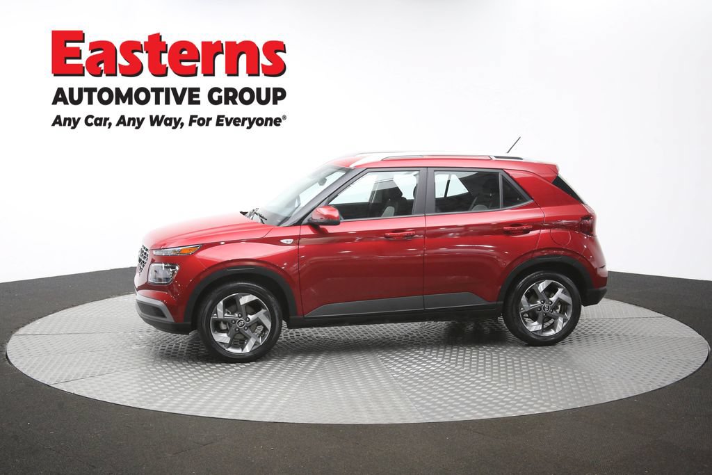 Used 2025 Hyundai Venue SEL FWD image 60