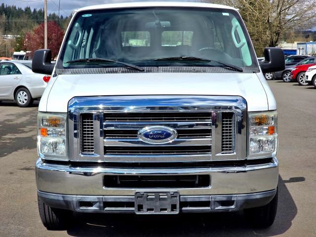 Used 2011 Ford E-350 and Econoline 350 XLT image 2