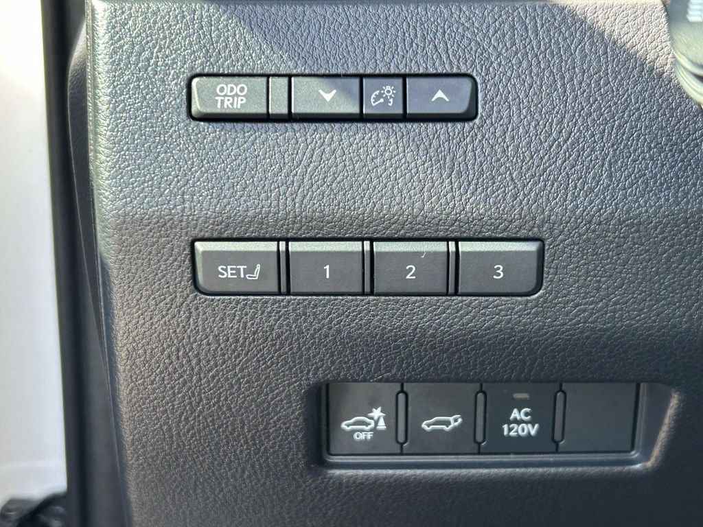 Used 2024 Lexus GX 550 AWD/4WD image 22