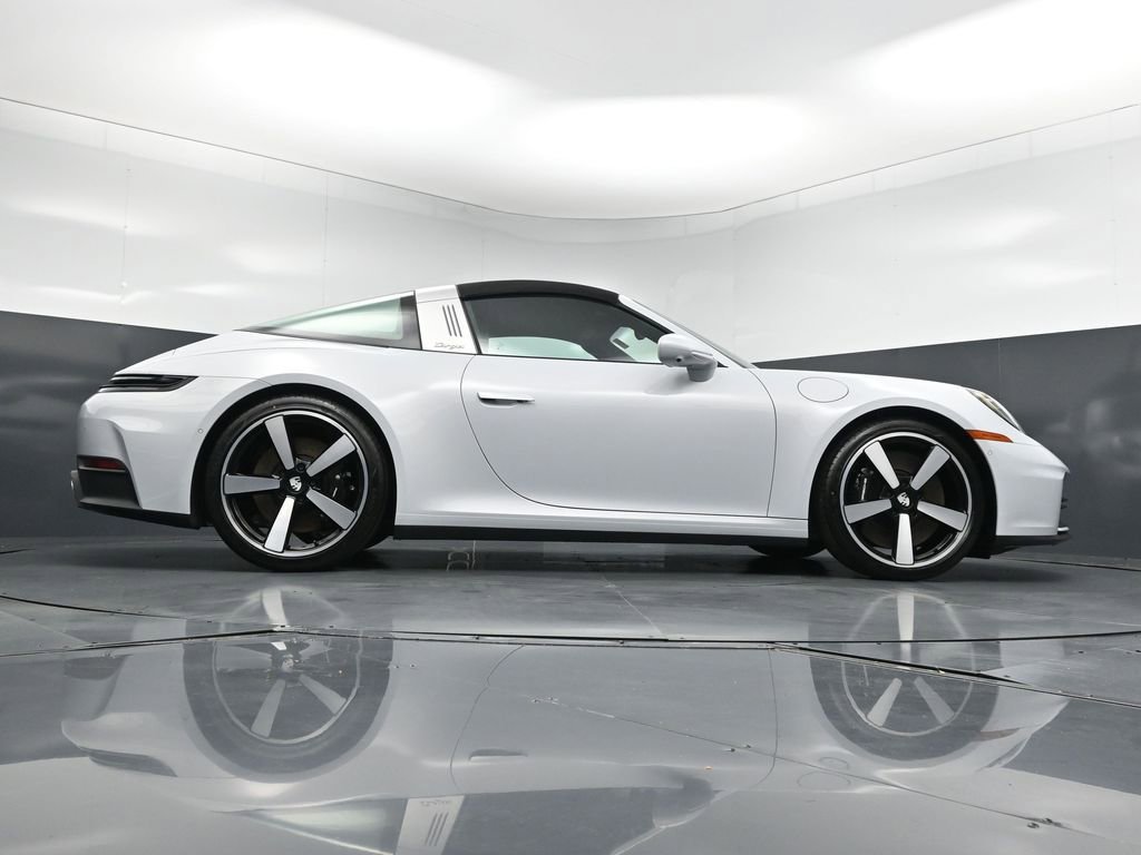 Certified 2026 Porsche 911 Targa 4S AWD/4WD image 28