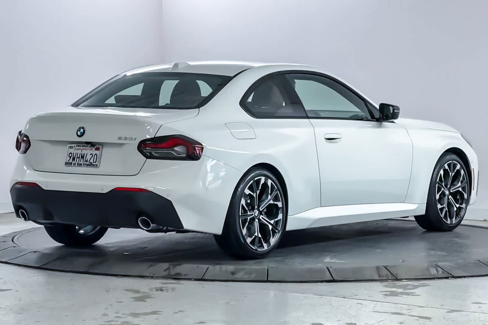 Used 2025 BMW 230i Coupe w/ Premium Package RWD image 2