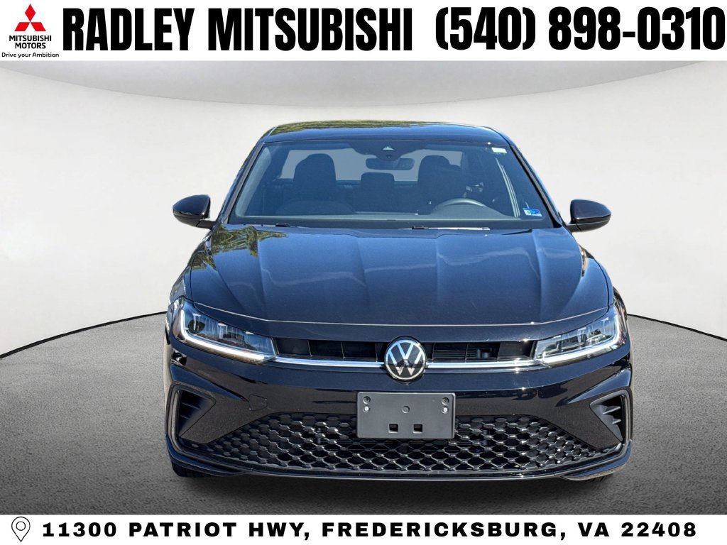 Used 2026 Volkswagen Jetta SE FWD image 22