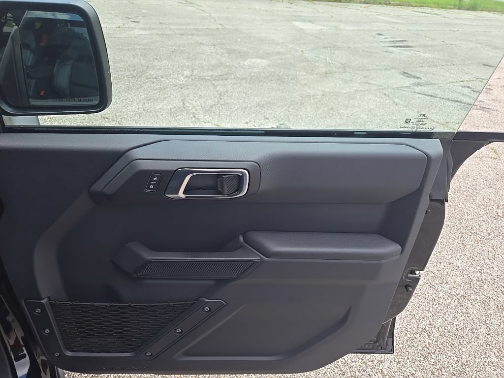 Used 2025 Ford Bronco Big Bend w/ Black Diamond Package AWD/4WD image 23