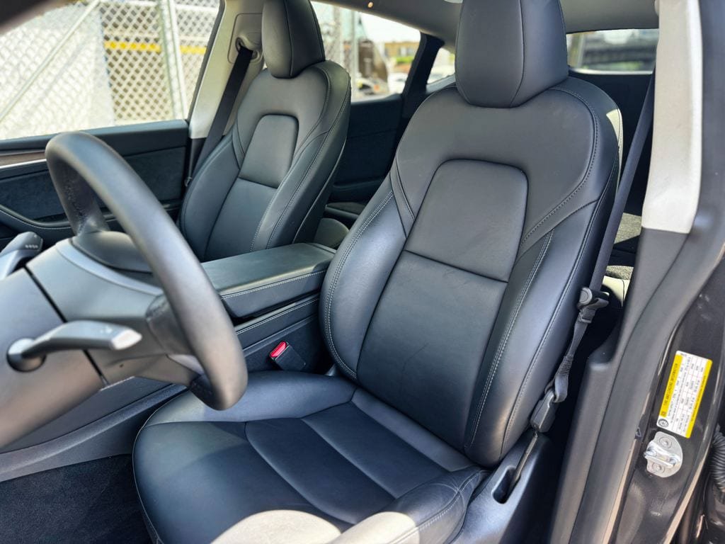 Used 2024 Tesla Model Y Long Range RWD image 39