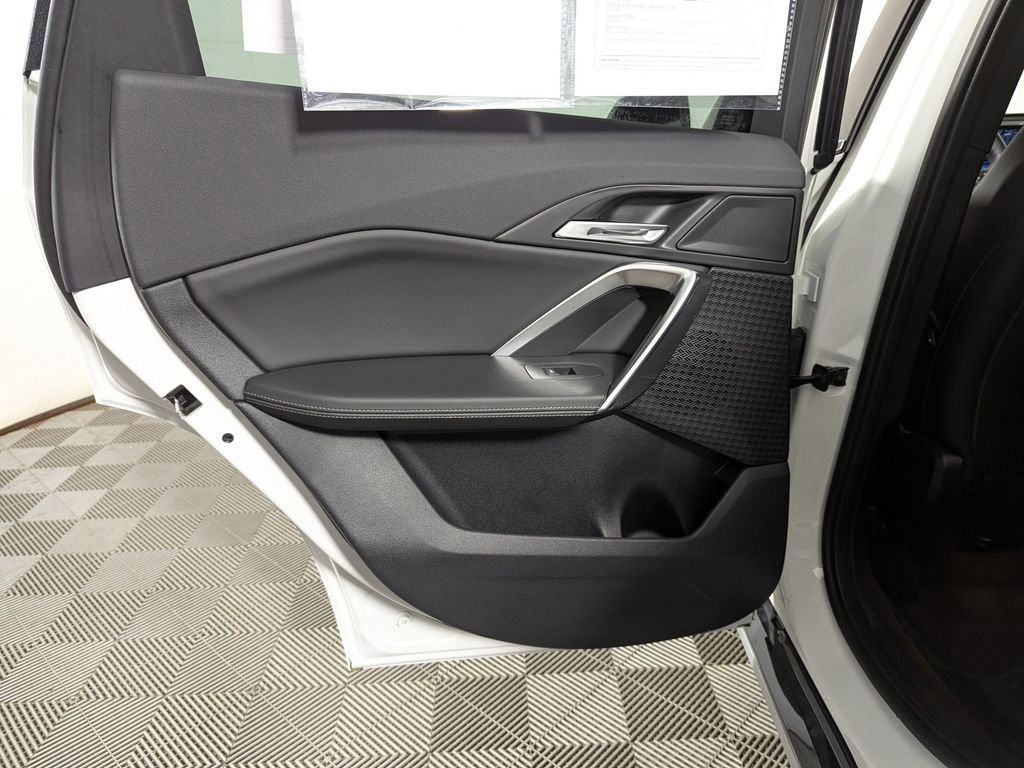 Used 2025 BMW X1 xDrive28i w/ Technology Package image 40