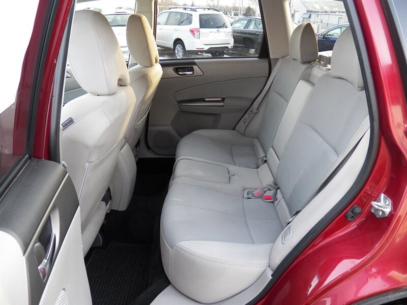 Used 2012 Subaru Forester 2.5X Premium w/ All-Weather Pkg AWD/4WD image 14