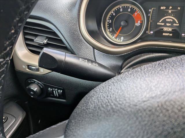 Used 2016 Jeep Cherokee Latitude image 15
