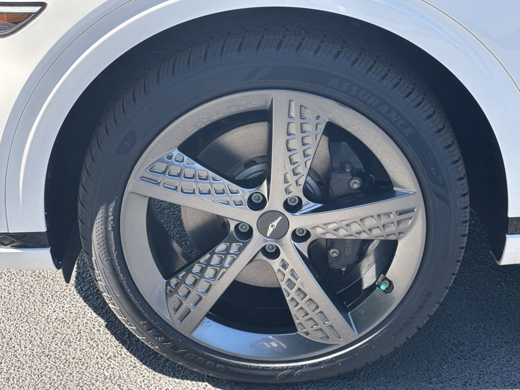 Used 2022 Genesis GV70 3.5T Sport w/ Sport Prestige Package AWD/4WD image 11