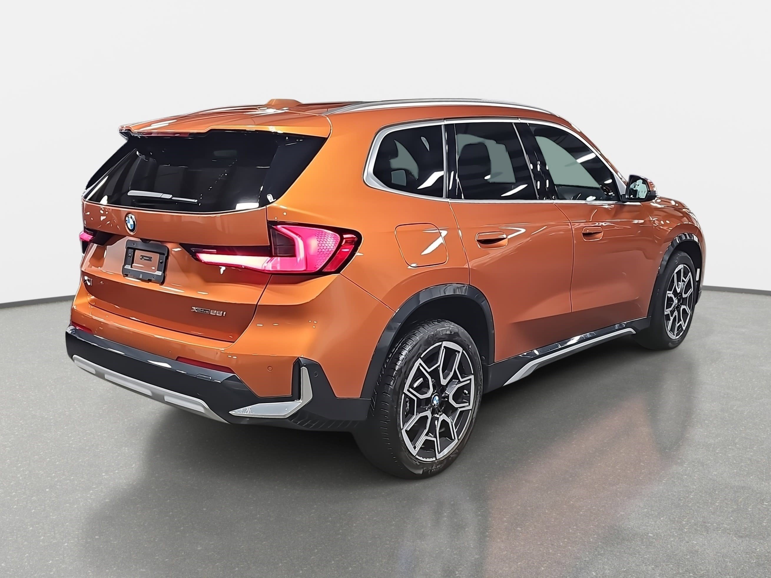 Certified 2025 BMW X1 xDrive28i image 6