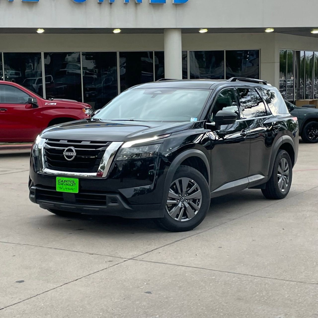 Used 2024 Nissan Pathfinder SV FWD image 10