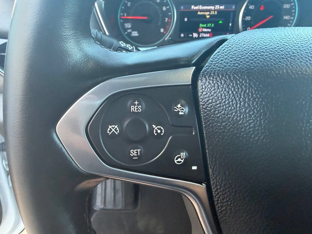 Used 2023 Chevrolet Traverse LT FWD image 16