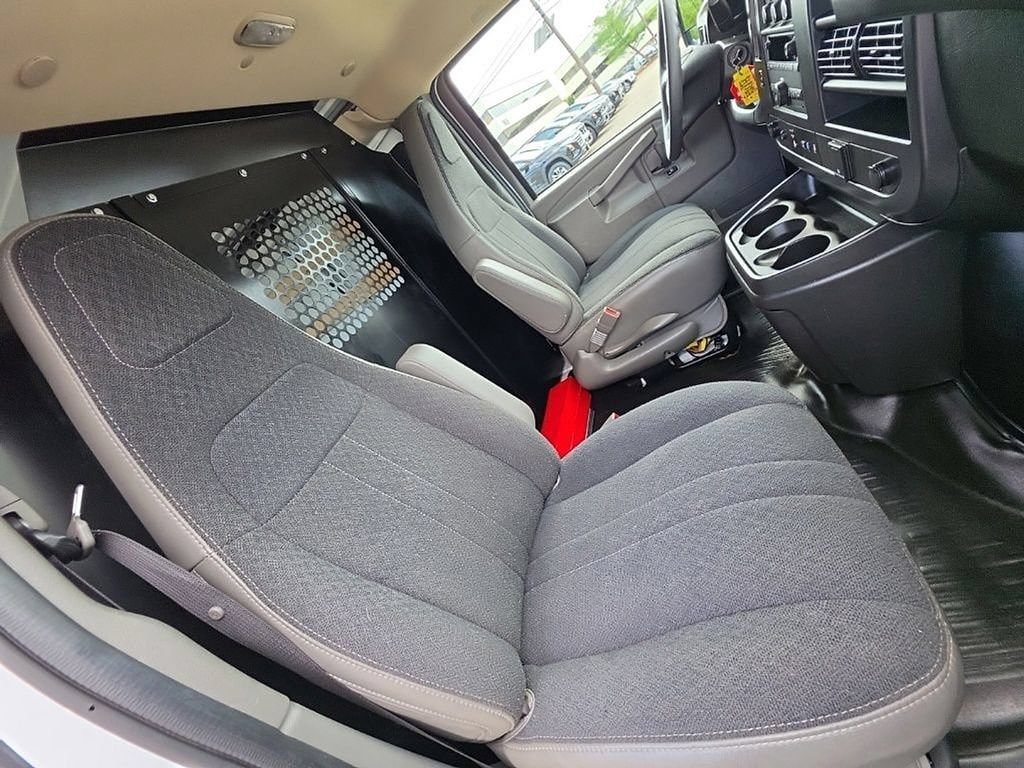 Used 2025 GMC Savana 2500 w/ Driver Convenience Package RWD image 35