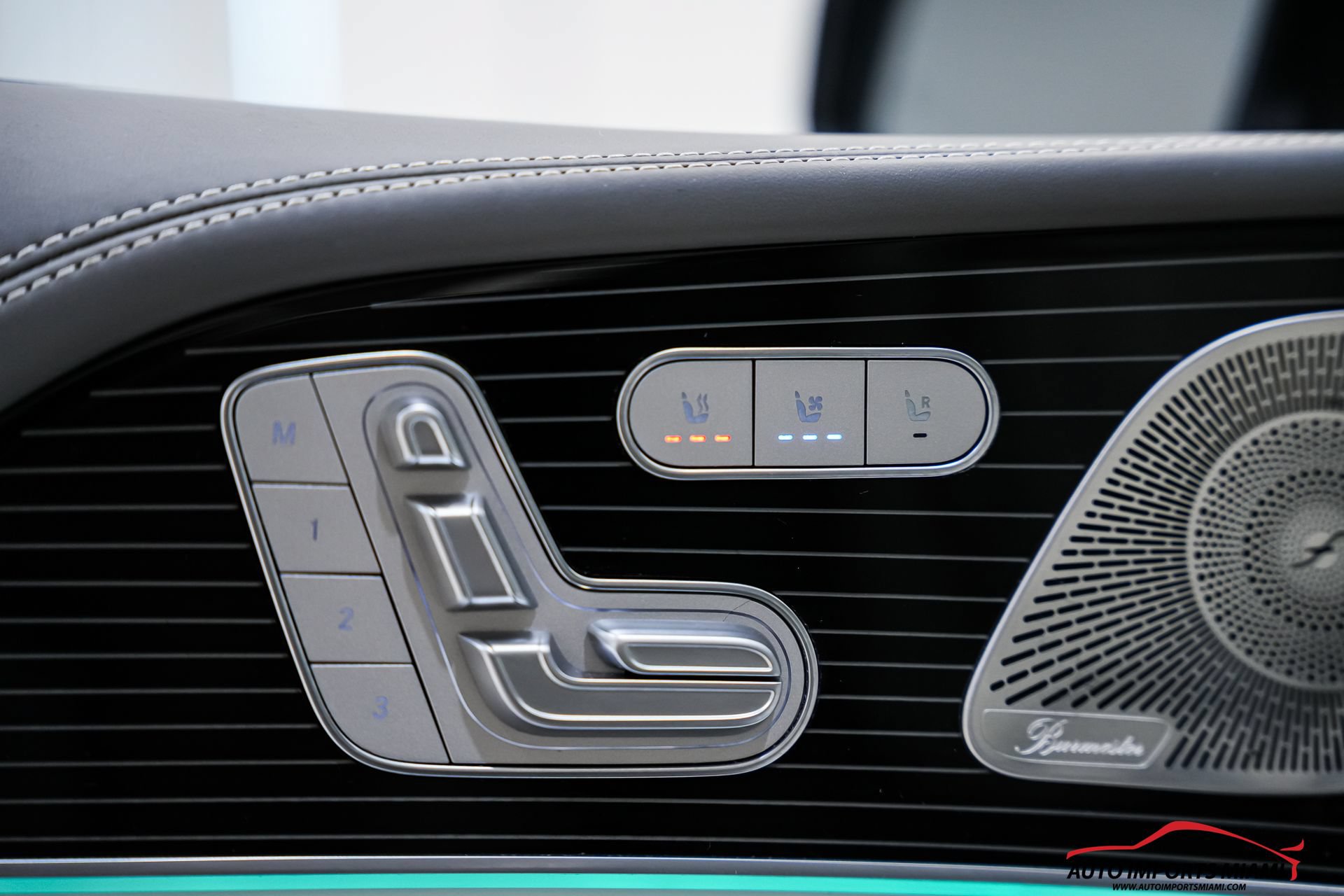 Used 2024 Mercedes-Benz Maybach GLS 600 4MATIC image 44
