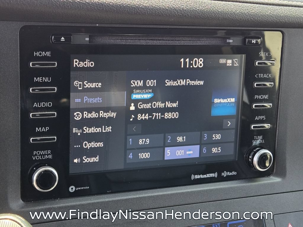 Used 2018 Toyota Sienna SE Premium w/ Carpet Mat Package FWD image 27