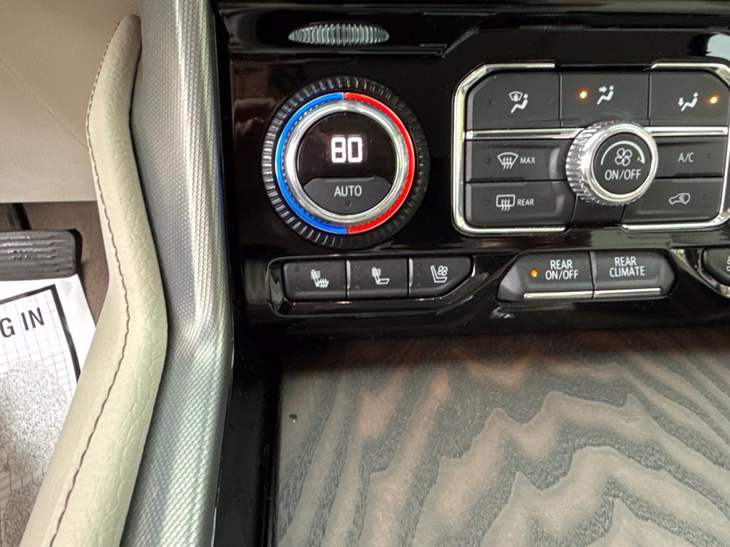 Used 2022 GMC Yukon Denali AWD/4WD image 34