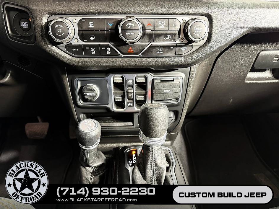 Used 2025 Jeep Gladiator Sport AWD/4WD image 22