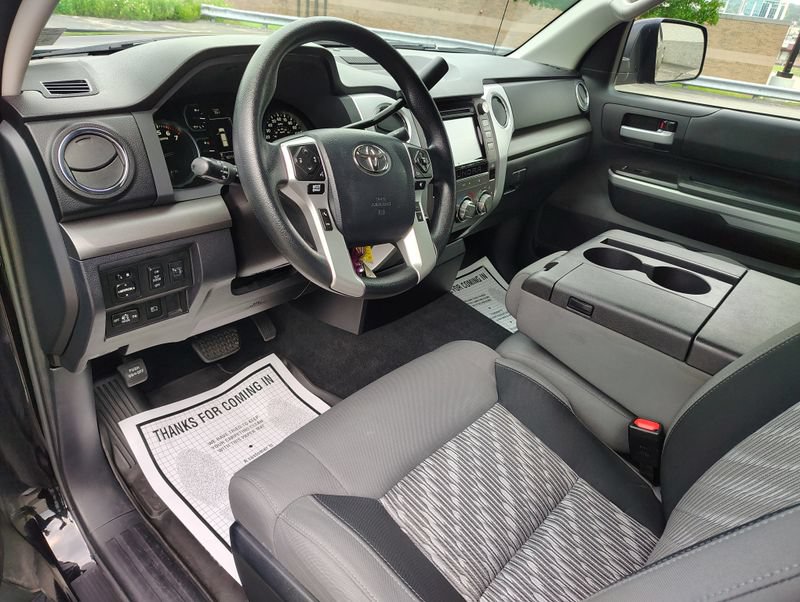 Used 2018 Toyota Tundra SR5 AWD/4WD image 12