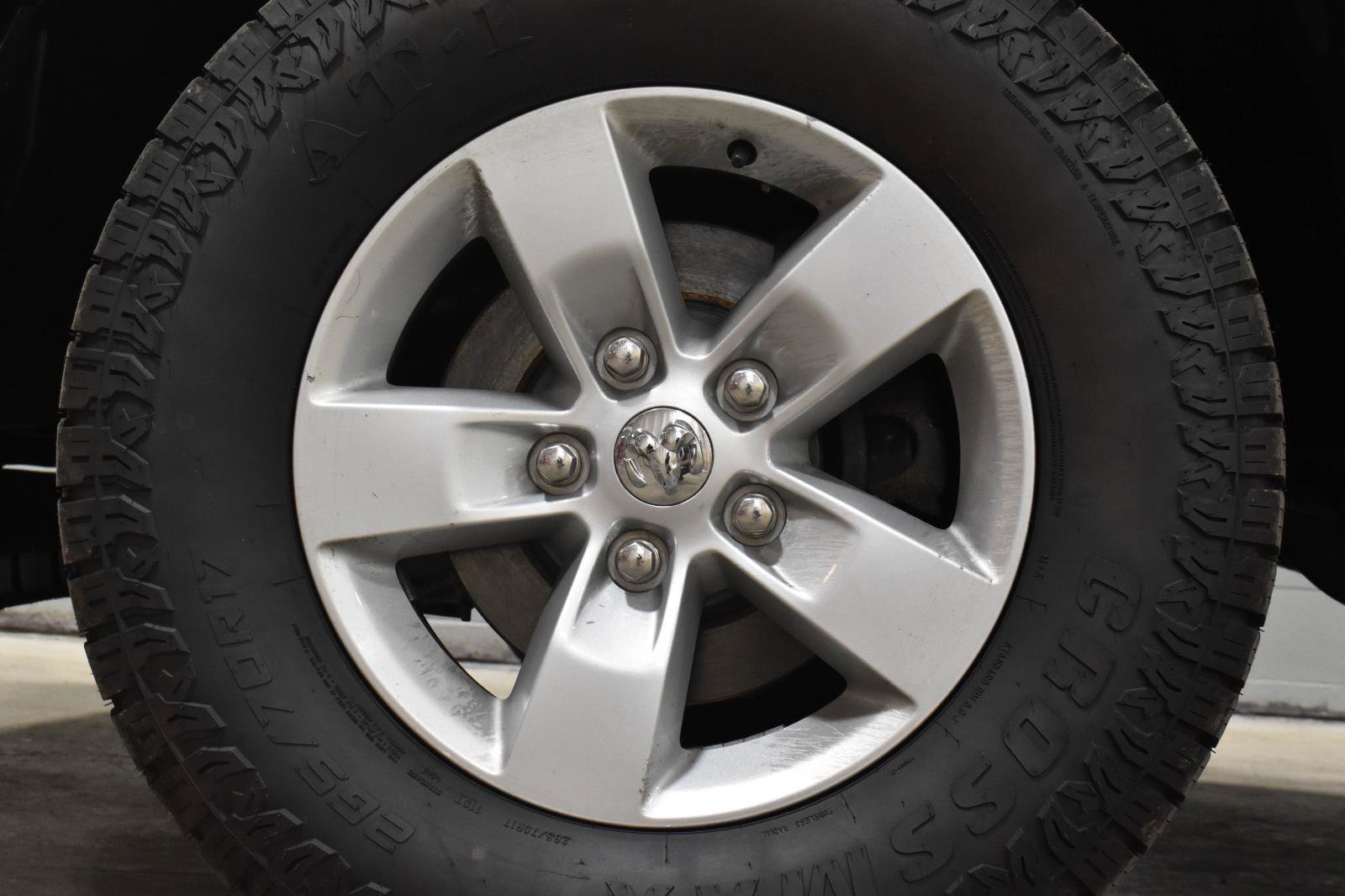 Used 2021 RAM 1500 Classic SLT AWD/4WD image 26