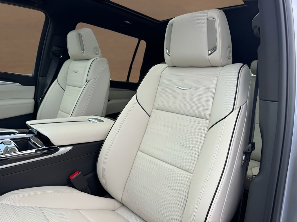New 2026 Cadillac Escalade ESV Sport w/ Touring Package AWD/4WD image 11
