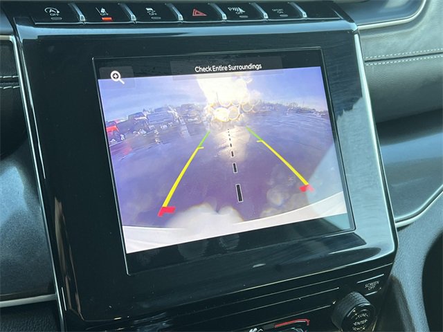 Used 2023 Jeep Grand Cherokee Laredo image 23