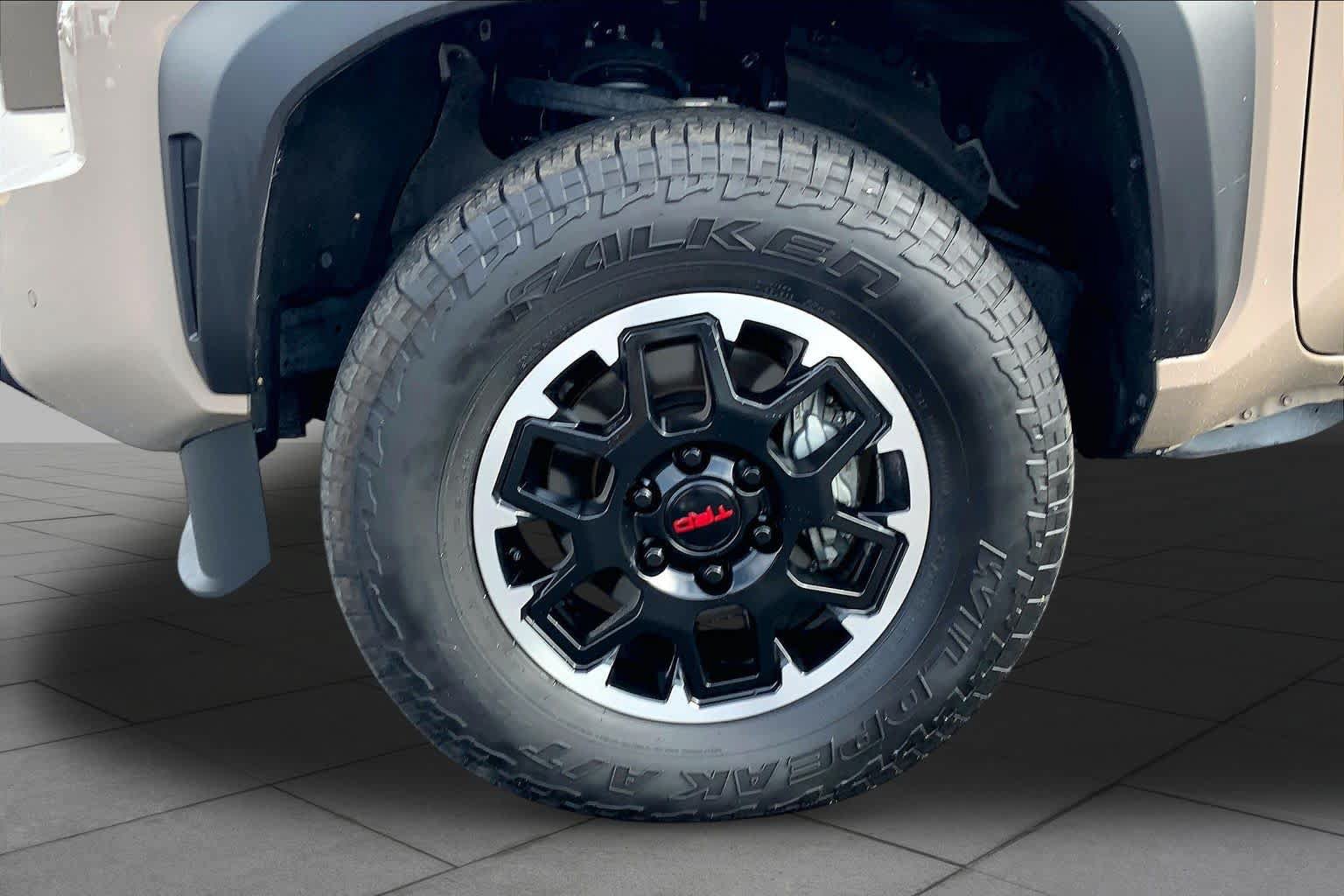 Used 2026 Toyota Tacoma TRD Off-Road w/ TRD Off Road Upgrade Package AWD/4WD image 11