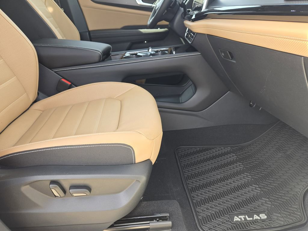 New 2026 Volkswagen Atlas Cross Sport SEL R-Line image 12