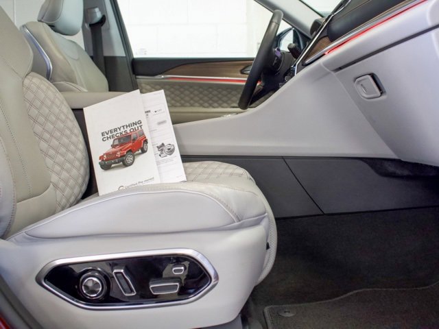 Certified 2022 Jeep Grand Cherokee Summit image 5