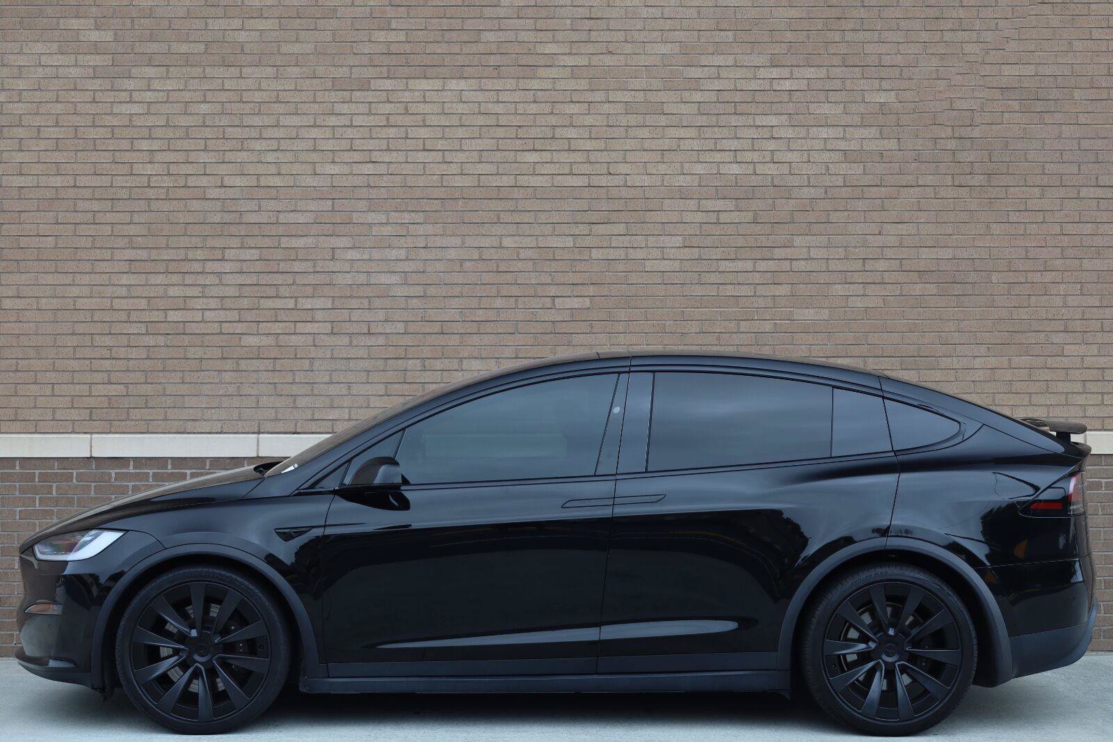 Used 2023 Tesla Model X Plaid AWD/4WD image 3