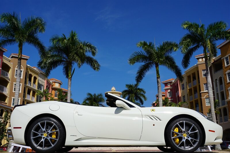 Used 2014 Ferrari California RWD image 29