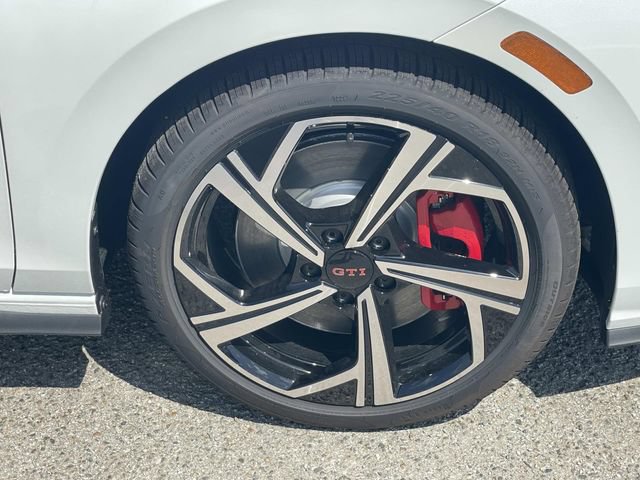 New 2026 Volkswagen GTI SE FWD image 30