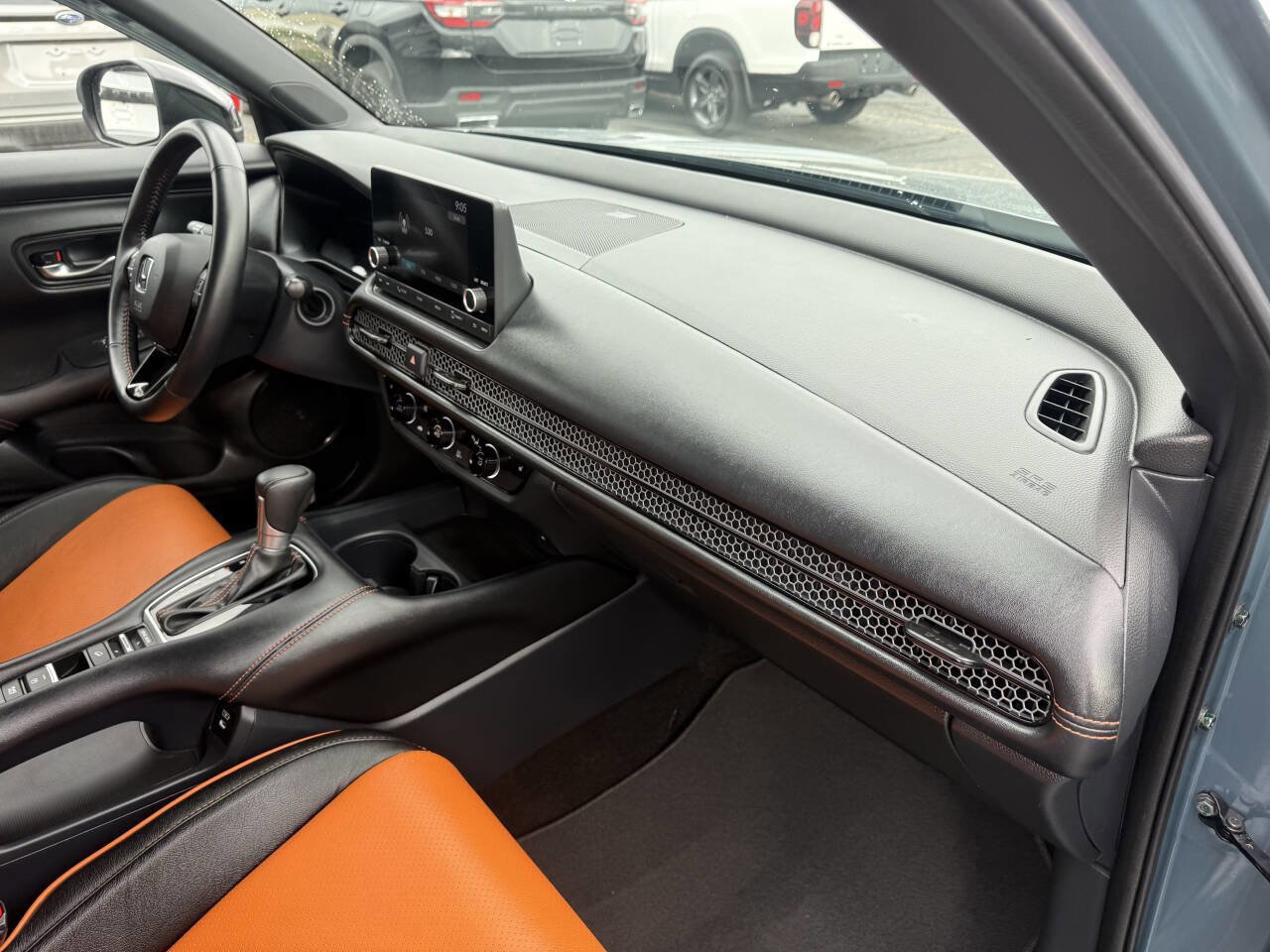 Used 2025 Honda HR-V Sport image 25