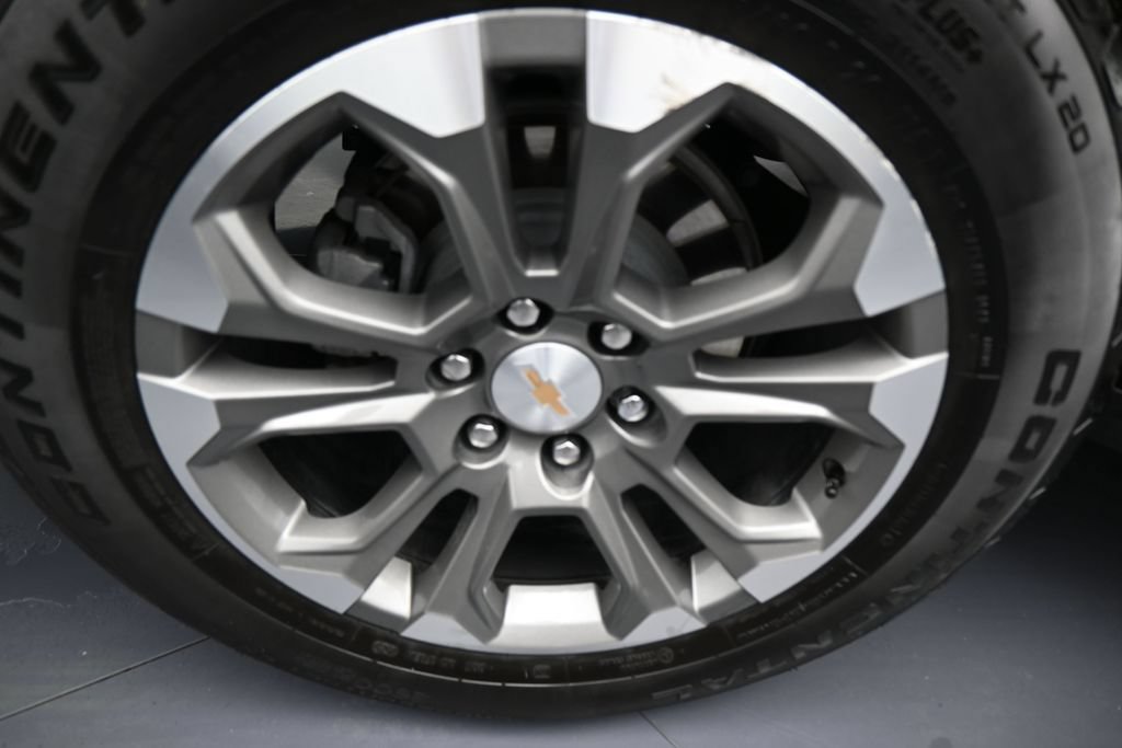 Used 2025 Chevrolet Tahoe LT w/ Comfort Package RWD image 49
