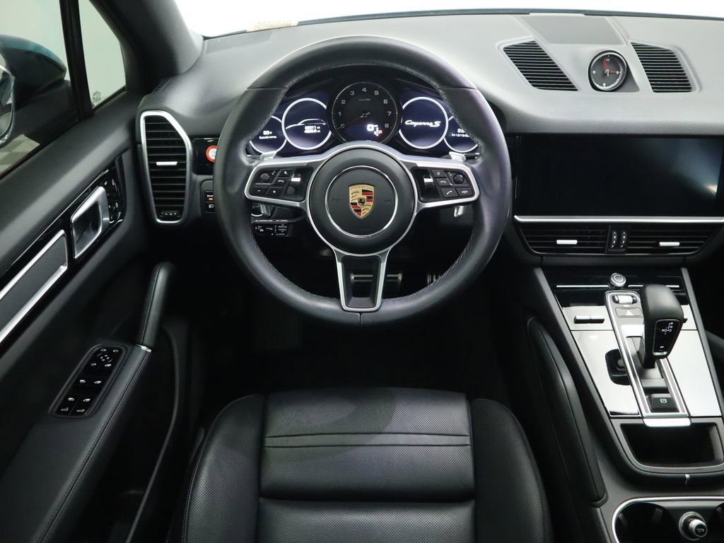 Used 2020 Porsche Cayenne S image 10