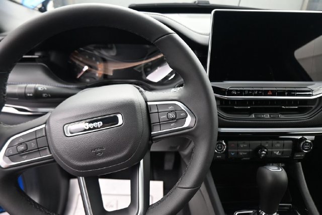 New 2026 Jeep Compass Latitude AWD/4WD image 29