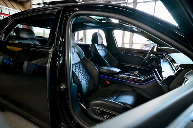 Used 2022 Audi S8 w/ S8 Comfort Plus Package image 28