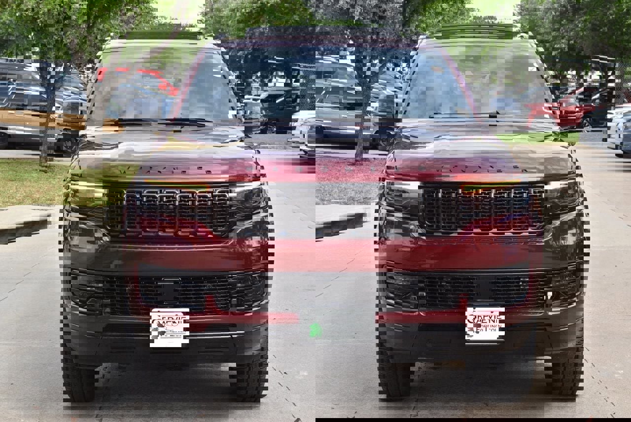 Used 2024 Jeep Wagoneer Series II w/ Convenience Group I image 3