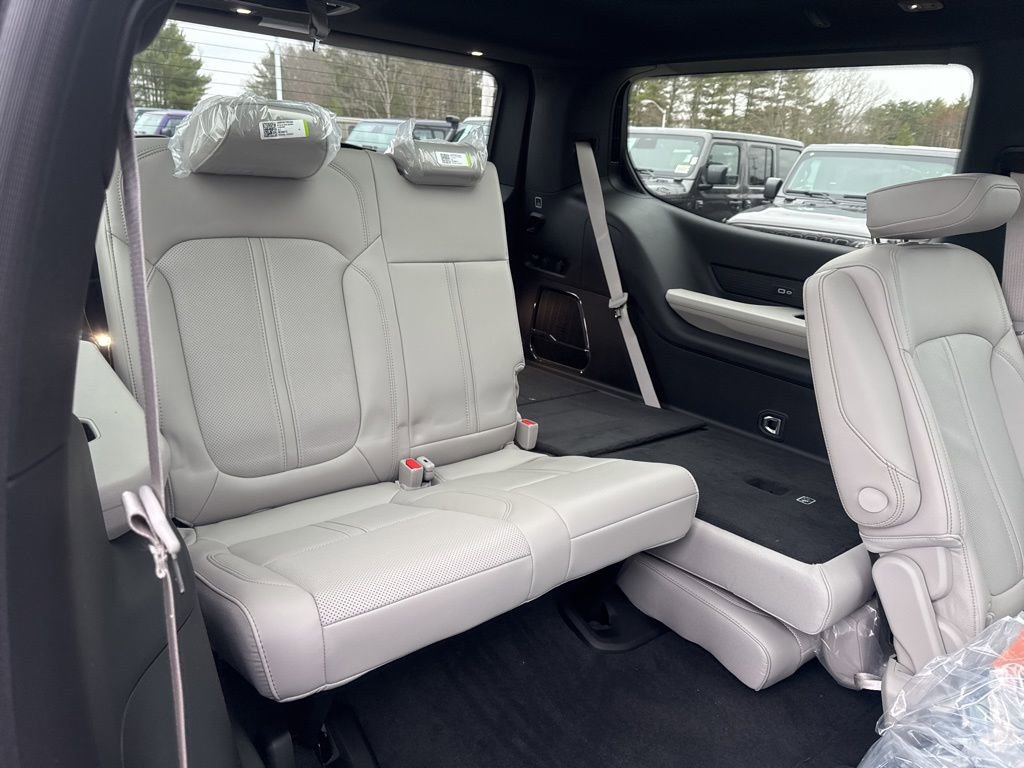 New 2026 Jeep Grand Wagoneer 4WD w/ Premium Group I image 29