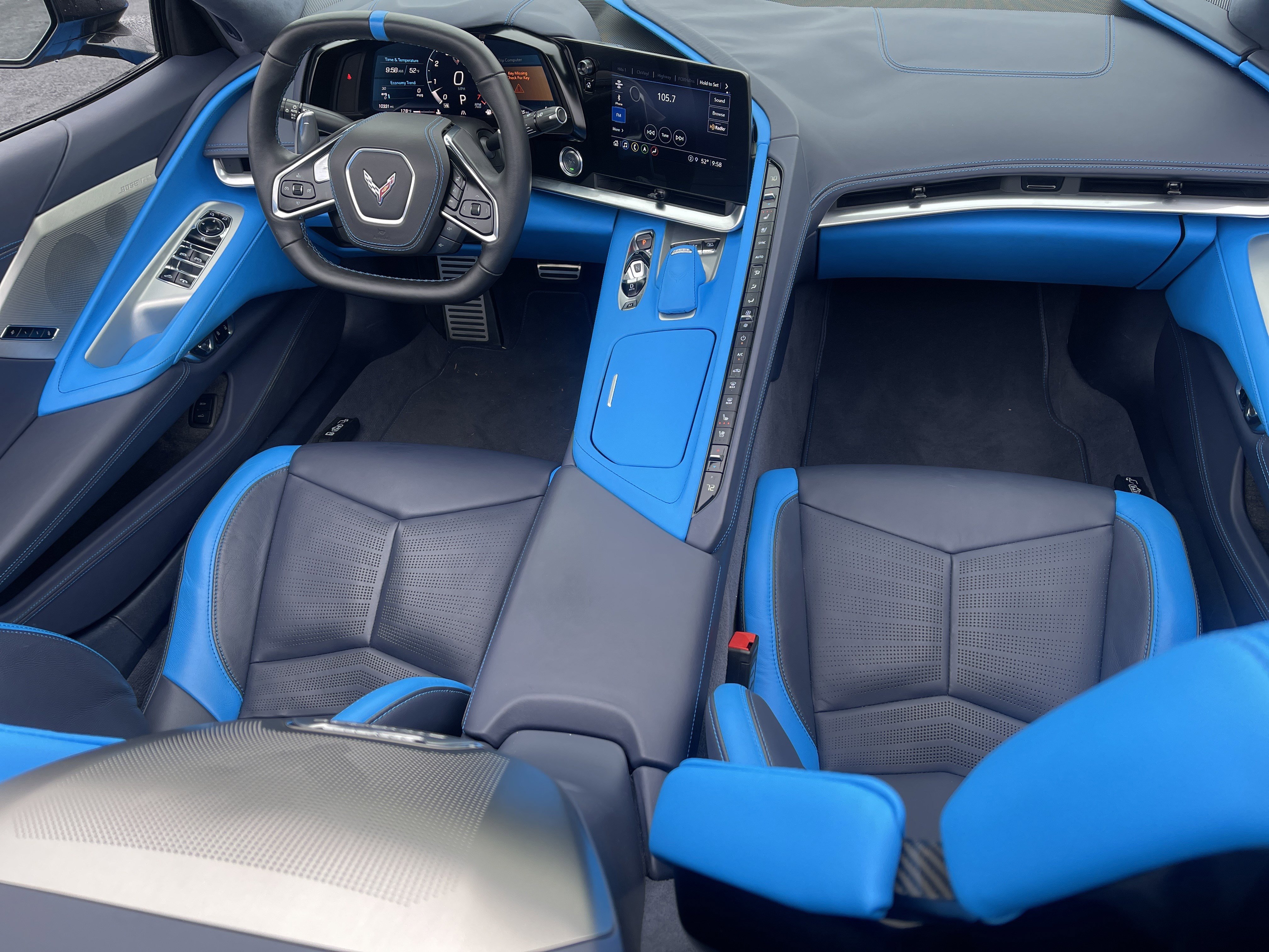 Used 2022 Chevrolet Corvette Stingray Premium Conv w/ Z51 Performance Package image 29