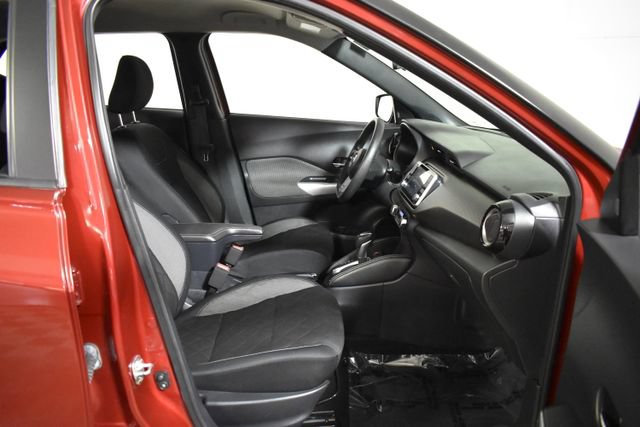 Used 2020 Nissan Kicks SV FWD image 32