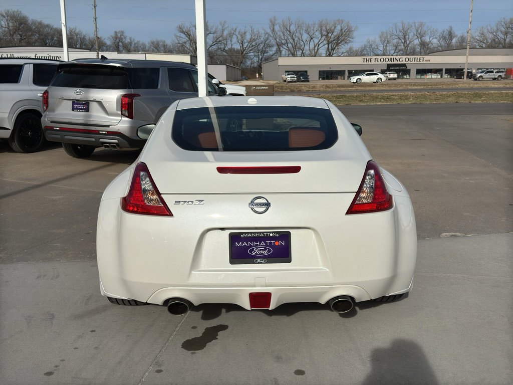 Used 2016 Nissan 370Z Touring image 9