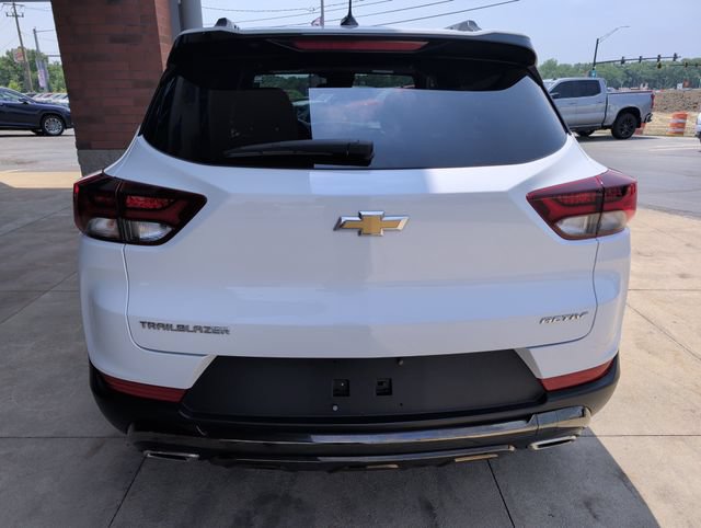 Used 2023 Chevrolet TrailBlazer ACTIV w/ Sun and Liftgate Package FWD image 8