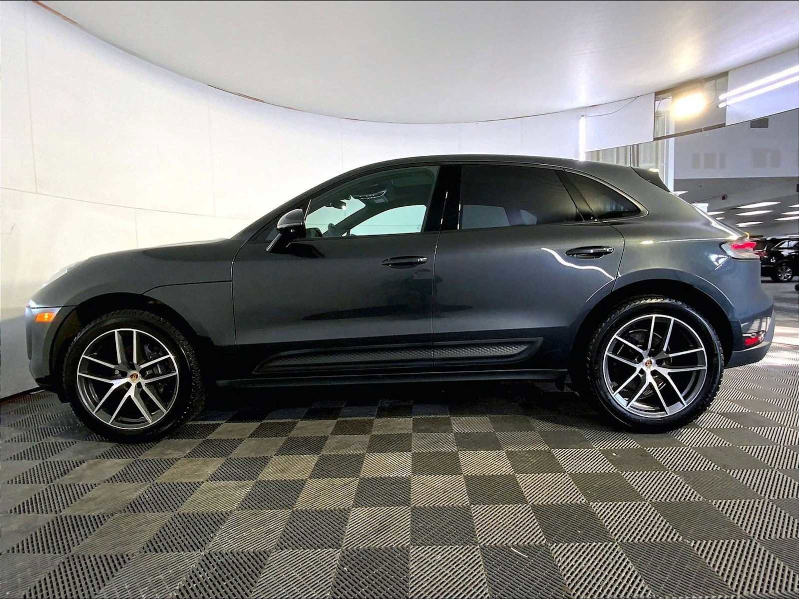 Certified 2024 Porsche Macan AWD/4WD video 2