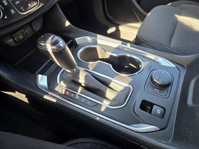 Used 2020 Chevrolet Traverse LT FWD image 35