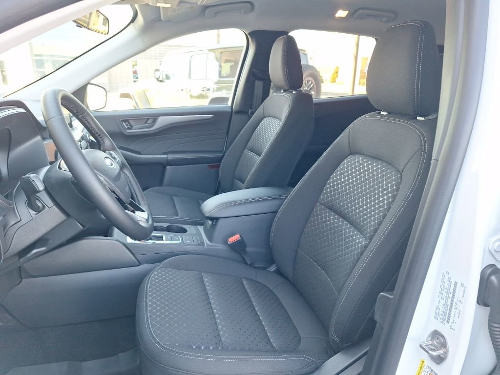New 2026 Ford Escape Active w/ Cold Weather Package image 4