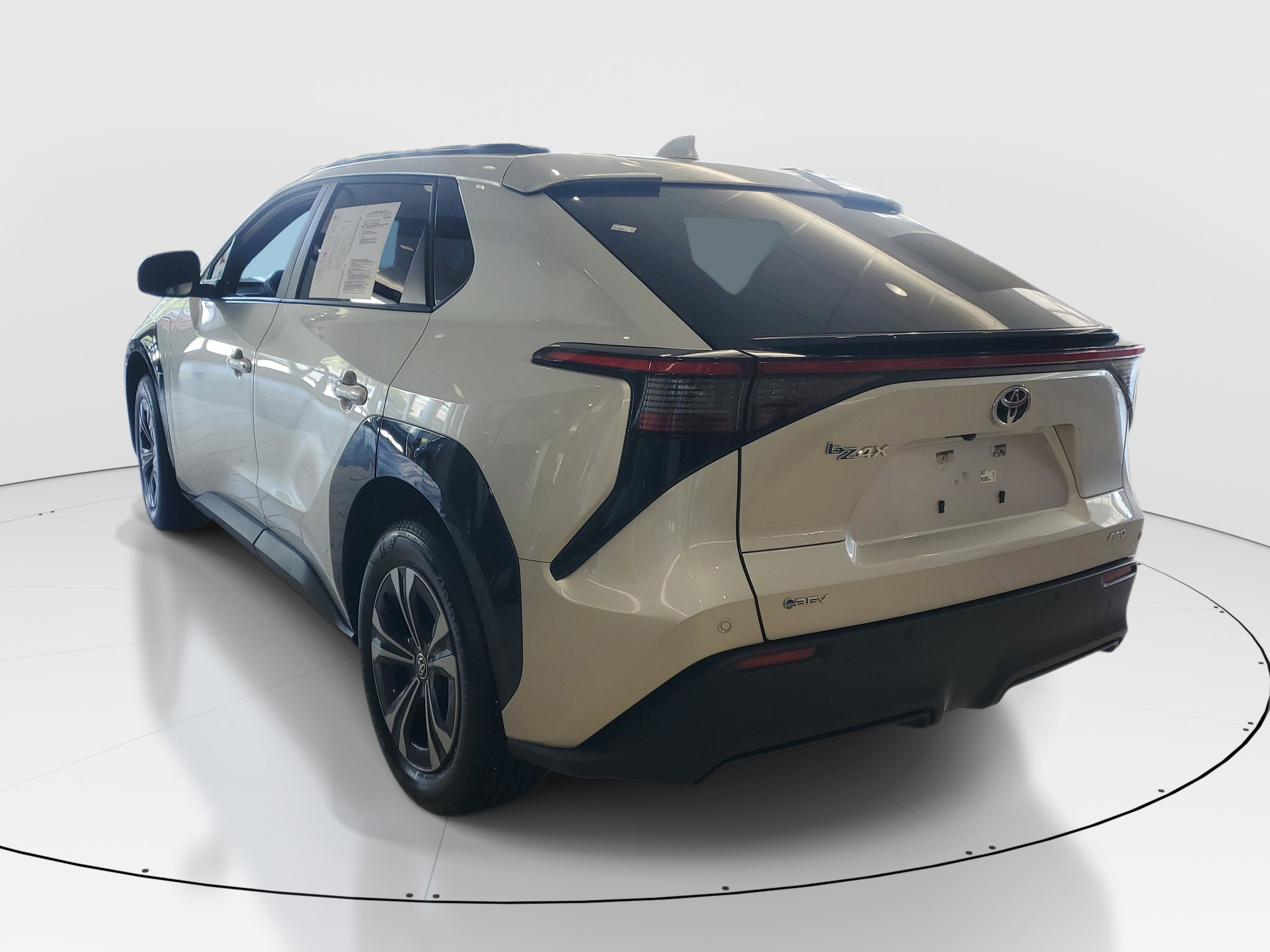 Certified 2024 Toyota bZ4X XLE AWD/4WD image 5