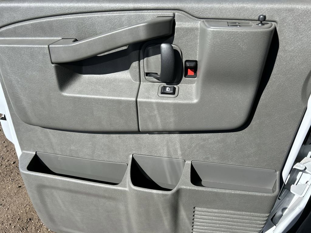 New 2025 GMC Savana 3500 LS image 21